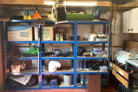 garage1.jpg