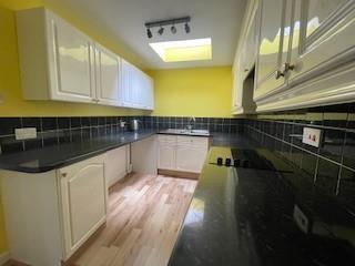 Kitchen 2.jpg