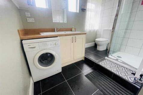Utility / Shower Room