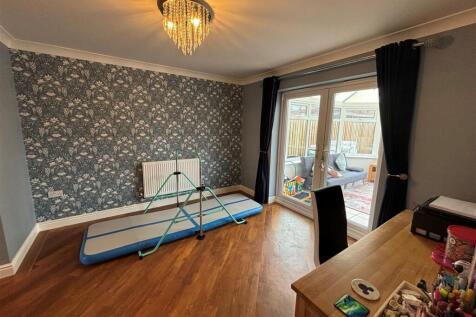 Living Room / Diner