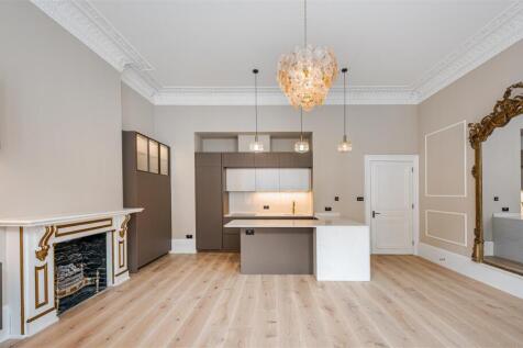 Roland Gardens RGF-11.jpg