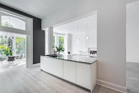 Gledhow Gardens 11B-11-2. Low Res.jpg