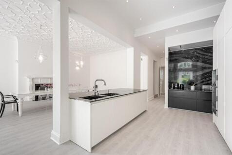 Gledhow Gardens 11B-15-2. Low Res.jpg