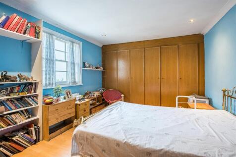 St Georges Drive 46F-13.jpg