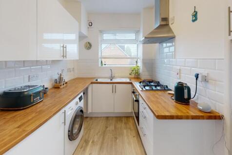 12 richmond kitchen.jpg