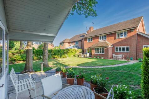 4-Fairhurst-Drive-4.jpg