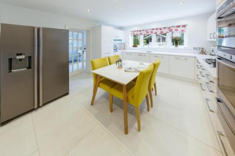 4-Fairhurst-Drive-15-2.jpg