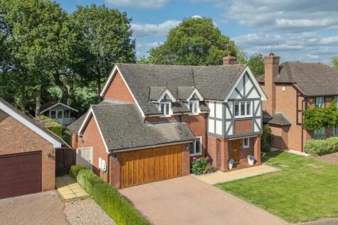 4-Fairhurst-Drive-1.jpg