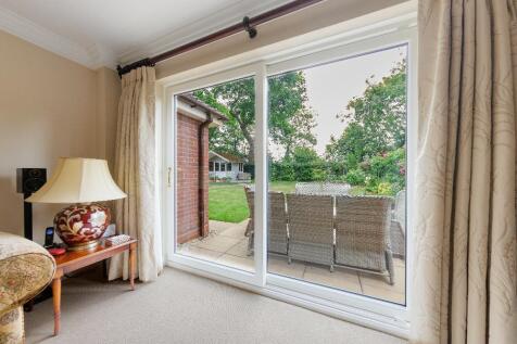 4-Fairhurst-Drive-24.jpg