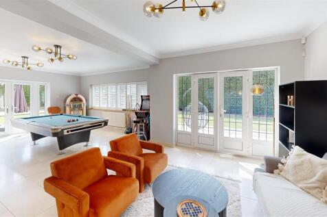 Kelsey-Lane-Balsall-Common-Living-Room.jpg