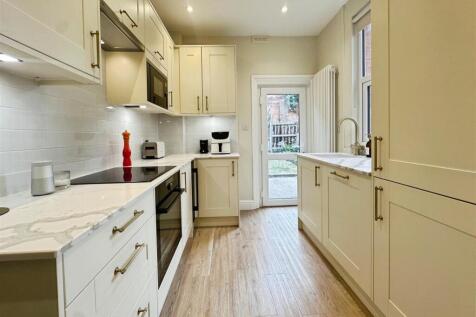 ab9869d8--4996-928A-436349FF515F-29896-00000A3FD4D