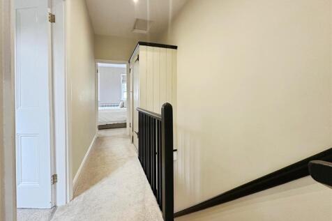 8d9c9ff1--4096-9322-2C90E576362A-29896-00000A3F200