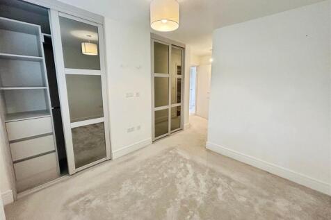 0f21d1d8-A-46D9-A945-04E12CCE72C4-4204-00000254D37