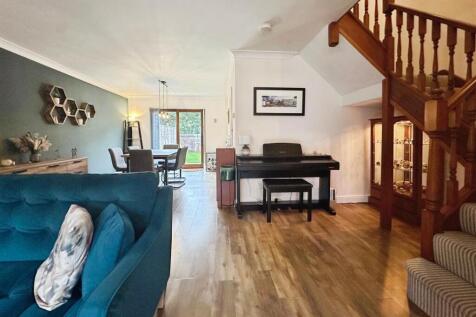 26576281--43EA-9FBD-65AB38EF90A9-96500-00001F2C661