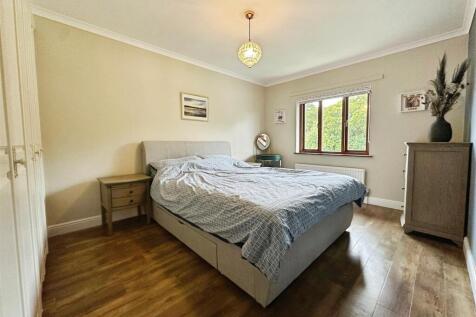 e4e3ec54--4987-9DC1-0FF7CBC620EB-96500-00001F2945A