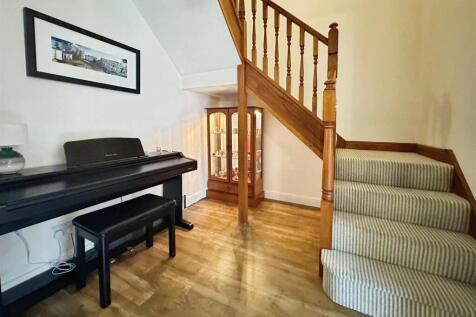 773d9489--4ACA-8738-FEEE0F05AC30-96500-00001F294B0