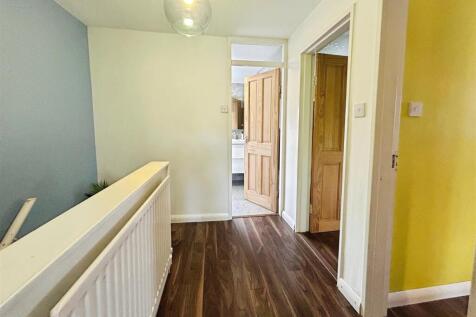 c76219e8--40BF-8A62-238BD27DF45B-16123-00000BC3049