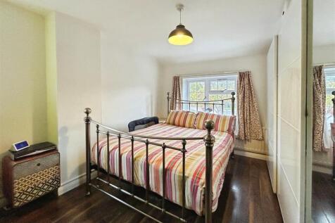 c5f6ddd0--42E3-9D13-DBCBAD13BF56-16123-00000BC303D