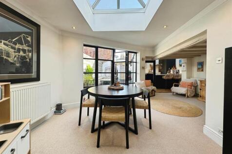 36b3c1dc--4F94-859F-3F4763F351B5-43241-00000C3CB13