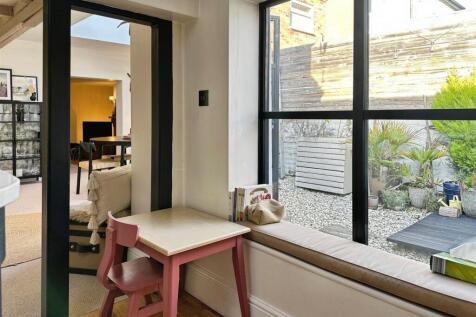 a3c94766--46C6-94BF-5C759F544E15-43241-00000C3CA37