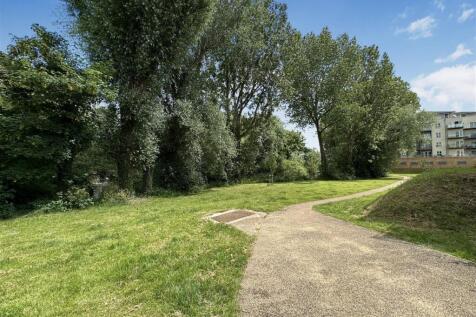 tlc_1d59c156-16f3-42a1-b198-1b3b8012c3b5_3962865.j