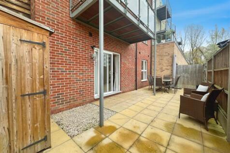 c17cf571--4C76-BA44-8A8B17BD0CAE-60458-000010E453F