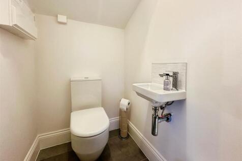 e31d8578--4633-A6AE-F80B6DFC0CA4-60458-000010E5ED8