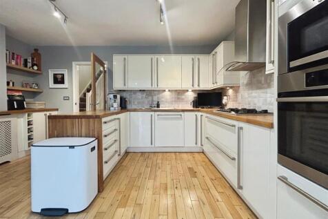 88f0e167-3-46CB-A99C-FF89DB2B6264-3652-0000031636E