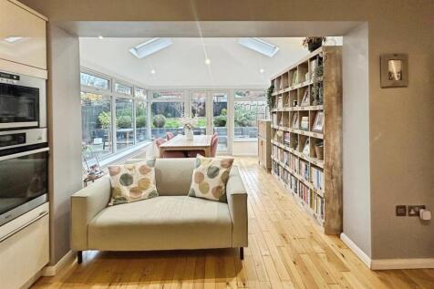 17f4ef49-1-4BED-A8F4-BE2B22D6705F-3663-0000031911F