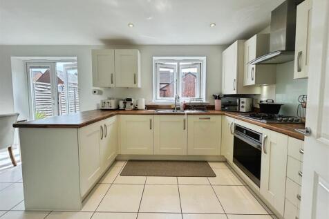 e5eda923-4-4A00-8ADF-FAFB1E5A120F-1141-000000E325B