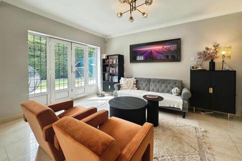 f1f0bca9--4183-BB44-3A9BF366C1E1-46764-00000FF231E