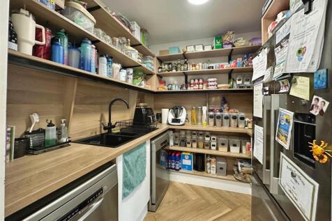 12d3ced5--4725-A9A6-9D0B03383E43-46764-00000FEF3F0