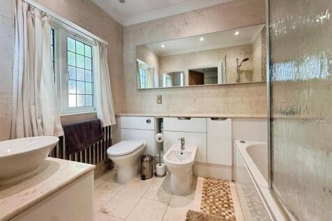 2bb1db8f--4104-9098-6DB1F0454880-46764-00000FEF3A6