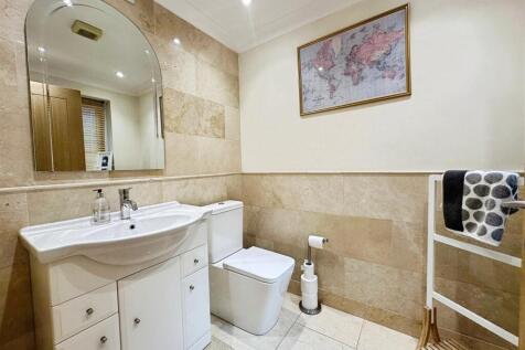 349ae716--4106-A451-D403F64114BA-46764-00000FF074D