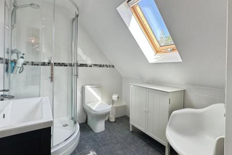 d39f30a1--4D97-87F5-CE8CB0D2D05B-46764-00000FEDFF0