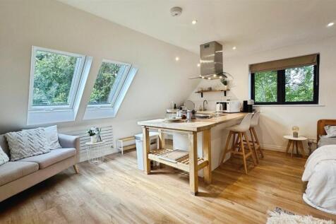 be952a14--49FA-9910-B9CA991E3BEF-46764-00000FF0740