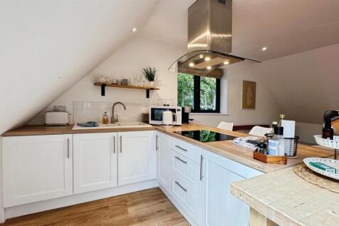 d470b6f7--43C6-A852-8B6195433B92-46764-00000FF0744