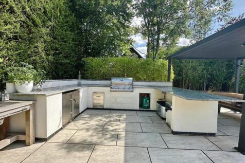 f4cfbb04--40B1-811C-9C5CF99F9186-46764-00000FEF3C4