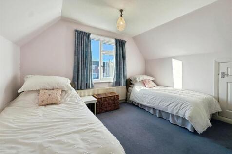 6e6b900d--4583-8BCC-95C0DA66370F-63371-00002B9BFFF