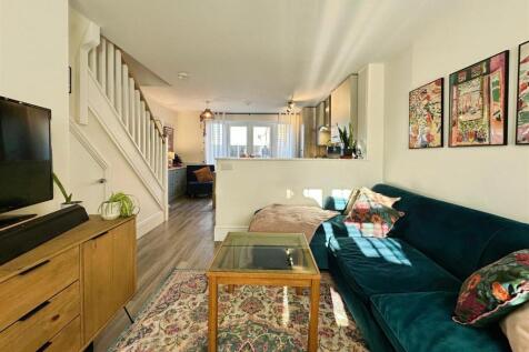 db8483a6--48A4-B012-ADB4AA14AC20-63371-00002B976E0