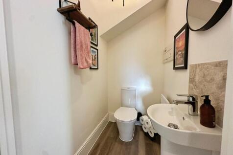 0db9b51a--4090-82C1-4DA10F8BB085-63371-00002B9770C