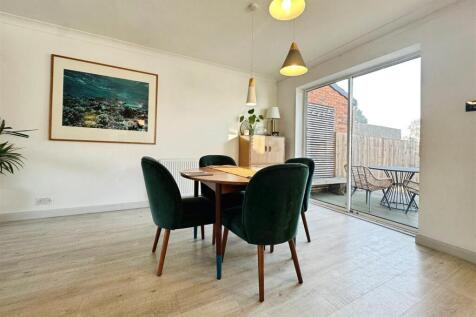 37e580e0--400B-85AA-BB8794BAFD80-69919-00002CFF86F