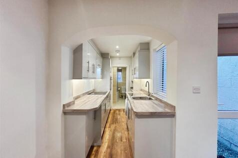 8cff975b--4231-A1B4-A6365BA86AAD-19030-00000C438CF