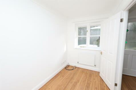 STUDY/BEDROOM 4