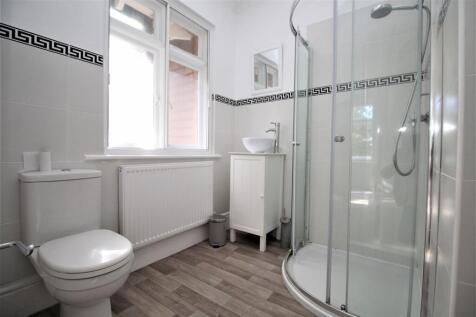 ENSUITE SHOWER ROOM