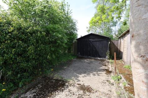 GARAGE &amp; DRIVEWAY
