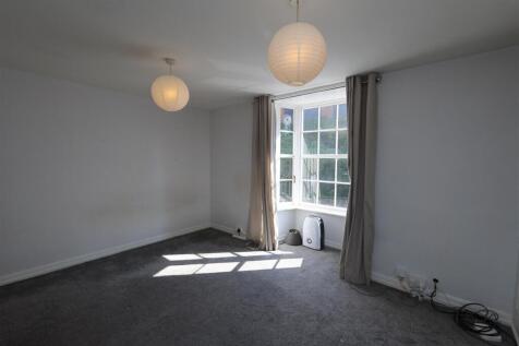 BEDROOM / RECEPTION