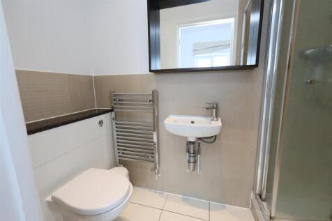 ENSUITE SHOWER ROOM