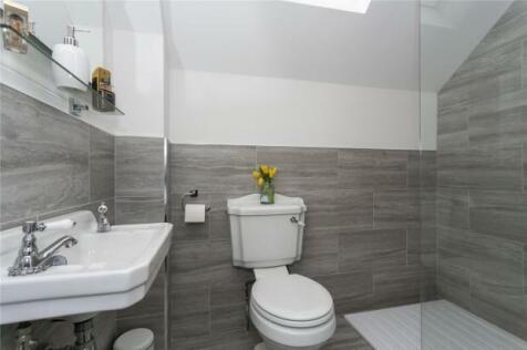 EN- SUITE