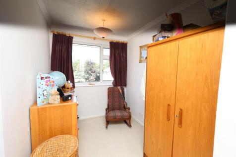 BEDROOM 3/DRESSING ROOM